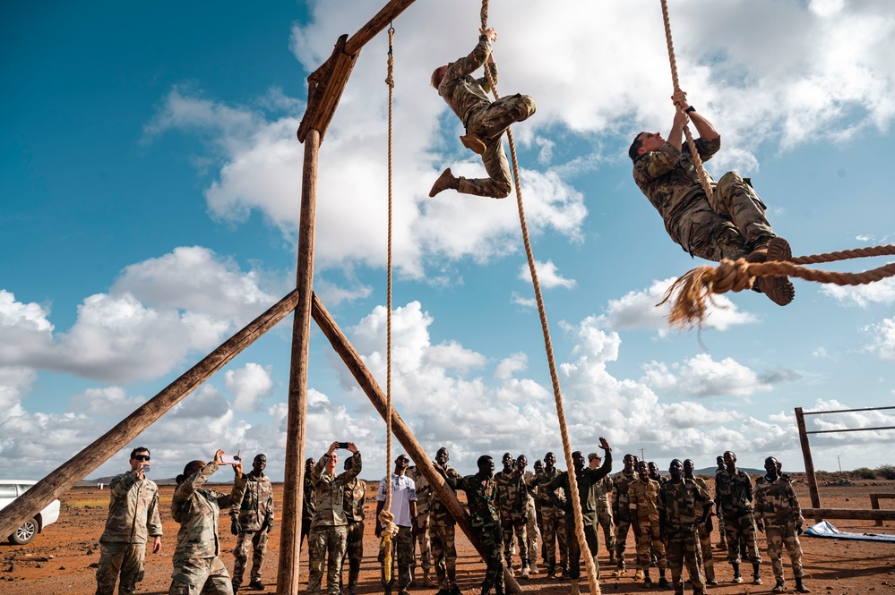 SFAB oversees obstacle course training at BIR