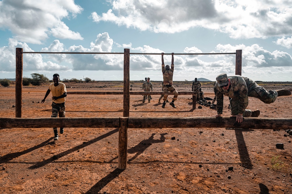 SFAB oversees obstacle course training at BIR