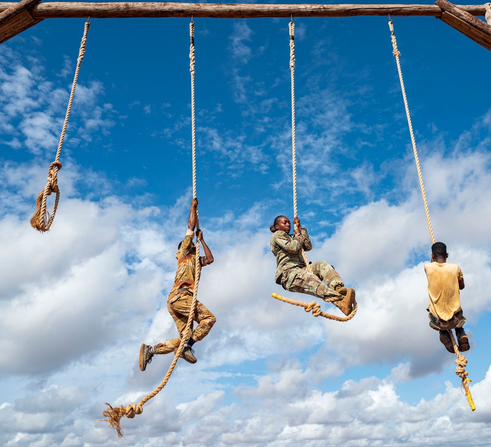 SFAB oversees obstacle course training at BIR