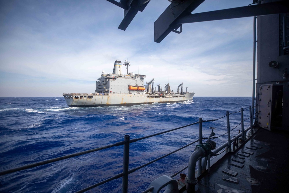 USS Antietam (CG 54) RAS with USNS Rappahannock (T-AO 204)