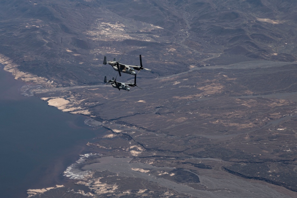 VMM-364 conducts training with French Air Force