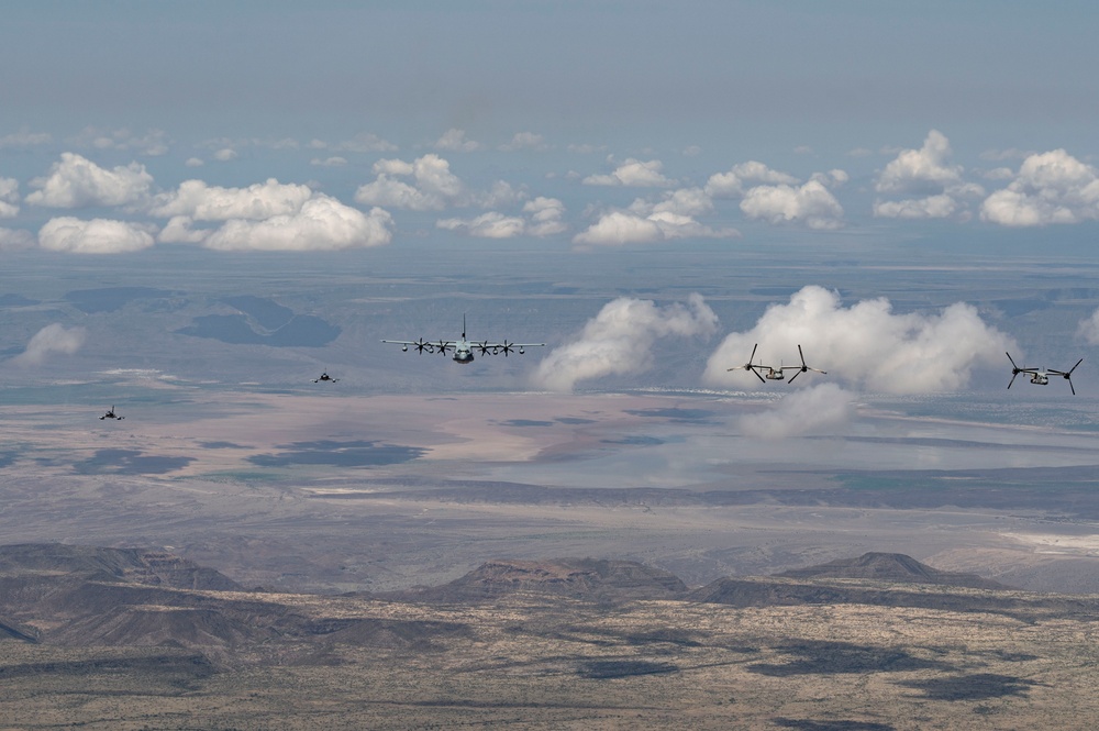 VMM-364 conducts training with French Air Force