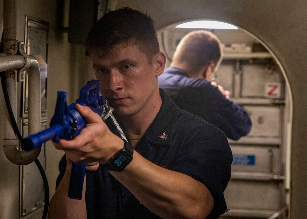 USS Rafael Peralta (DDG 115) conducts a VBSS drill