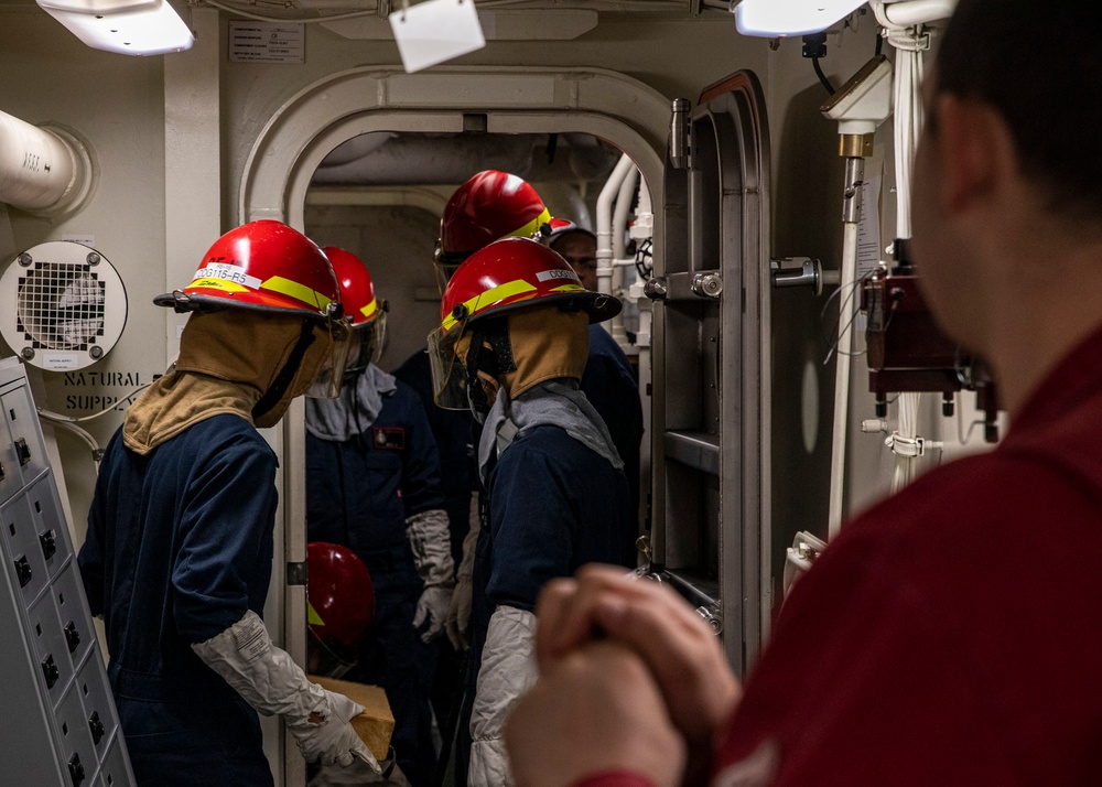 USS Rafael Peralta (DDG 115) conducts a damage control drill