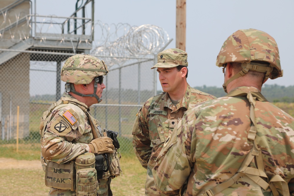 88th Readiness Division commander meets with Soldiers on Army birthday