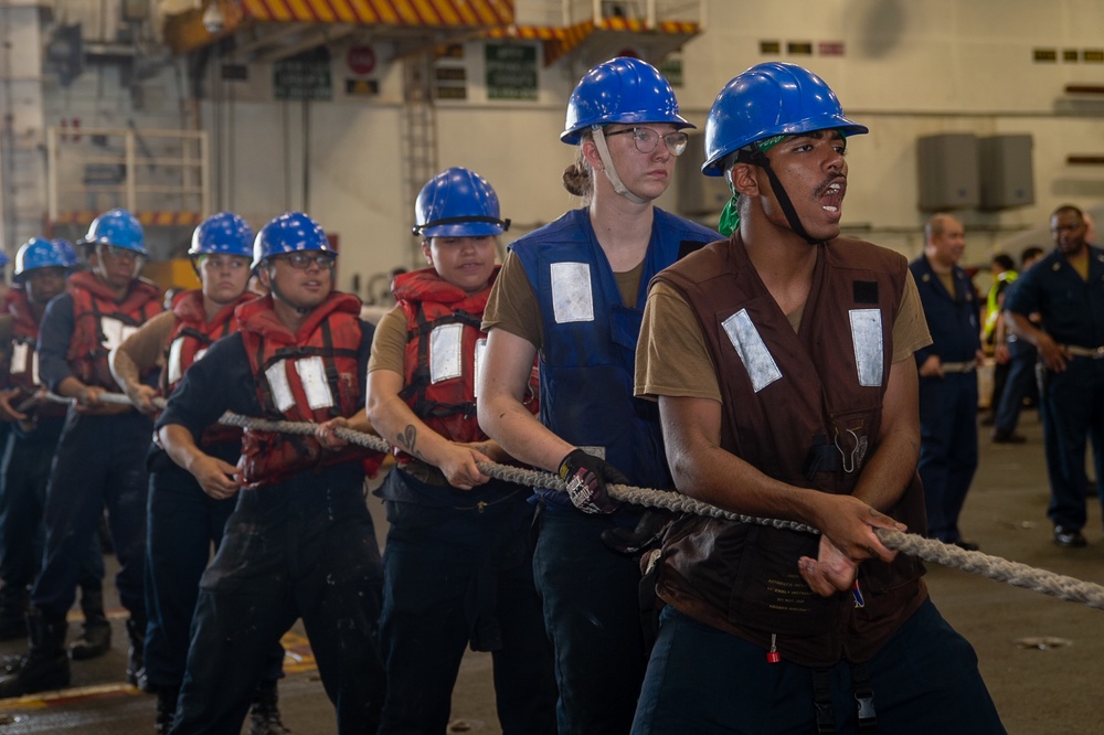 USS Ronald Reagan (CVN 76) Conducts replenishment-at-sea