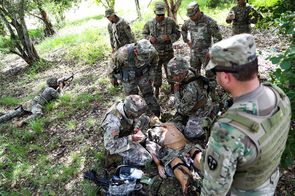 Soldiers of 101st Troop Command Conduct CLS Lanes