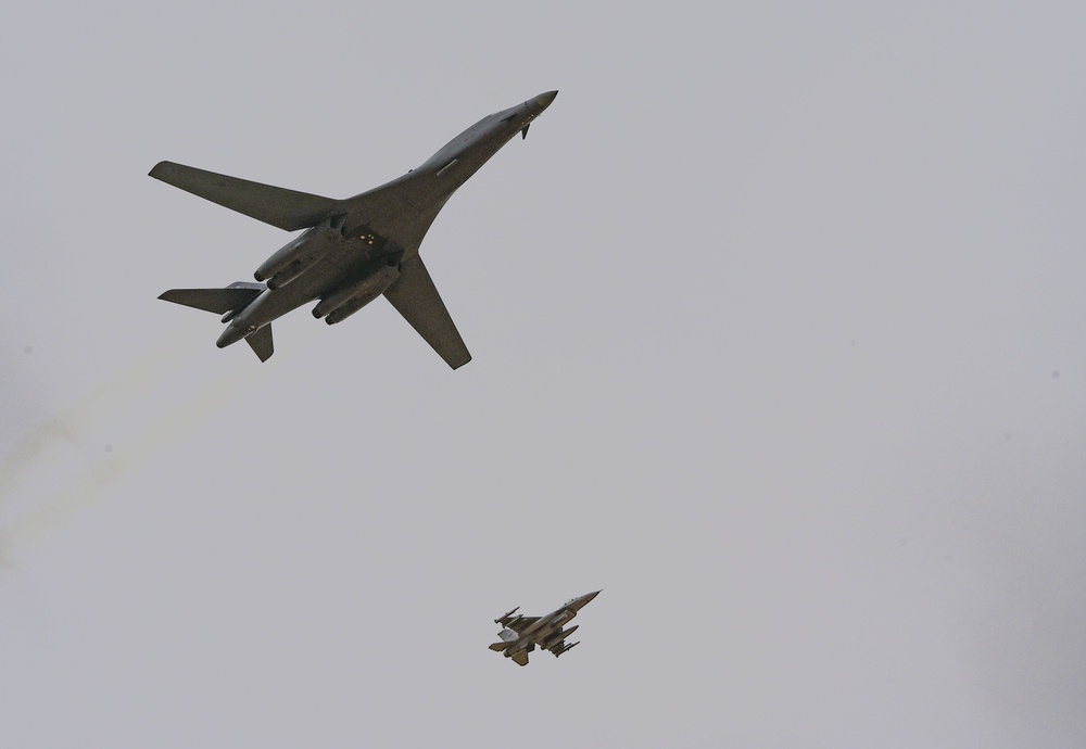 B1 Lancer Bomber demonstration at Exercise African Lion 2023