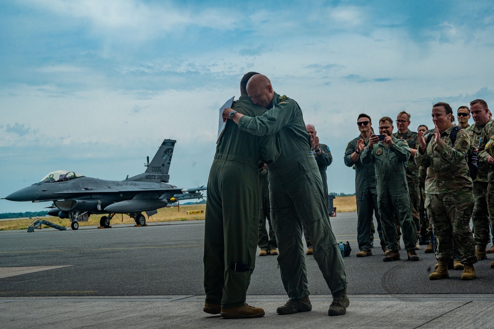 Lt. Gen. Michael Loh visits Guard Airmen on the ground for Air Defender 2023