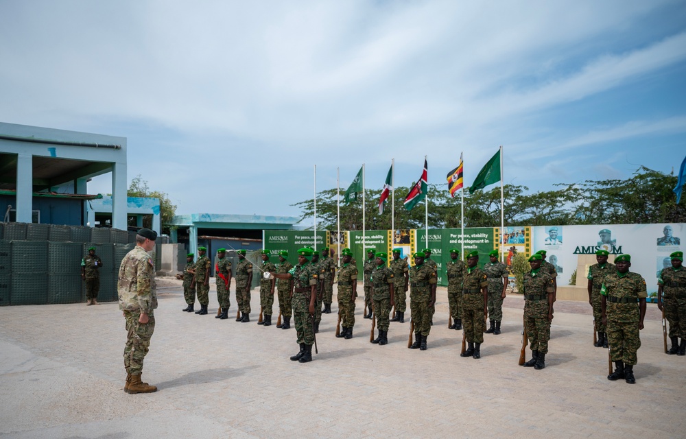 SOCAF commander visits Somalia