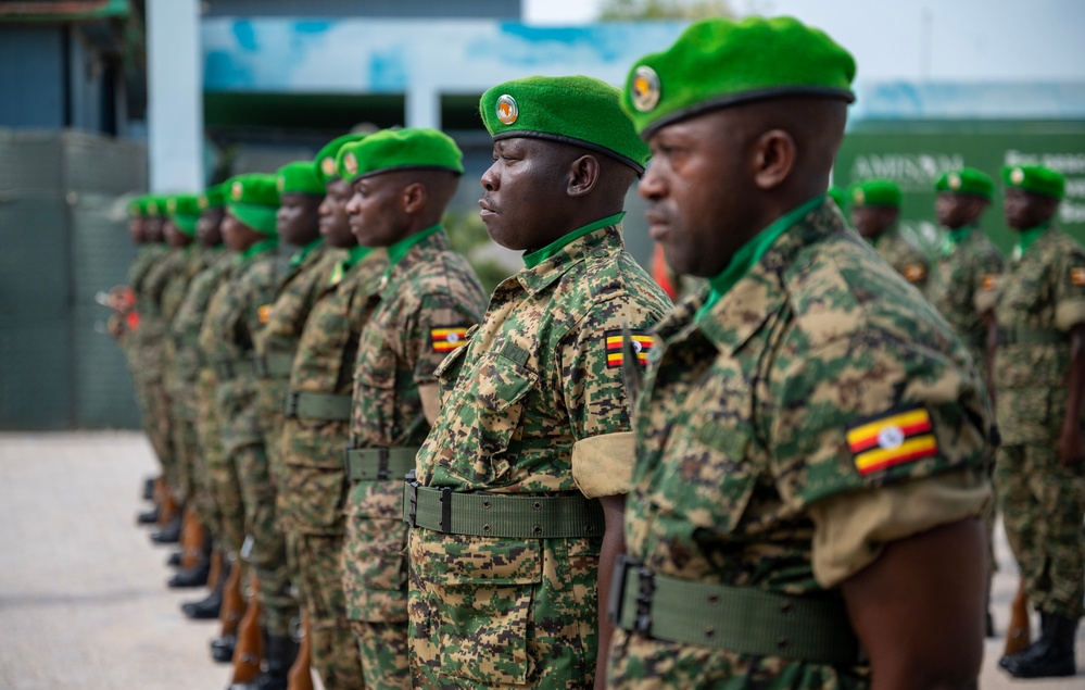 SOCAF commander visits Somalia