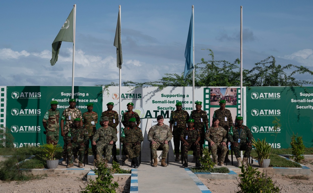 SOCAF commander visits Somalia