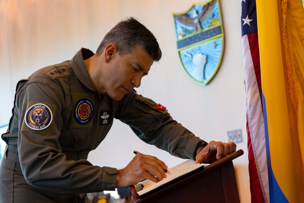 Red Flag-Rescue: &quot;A New Glory&quot; for Colombian Air Force tradition