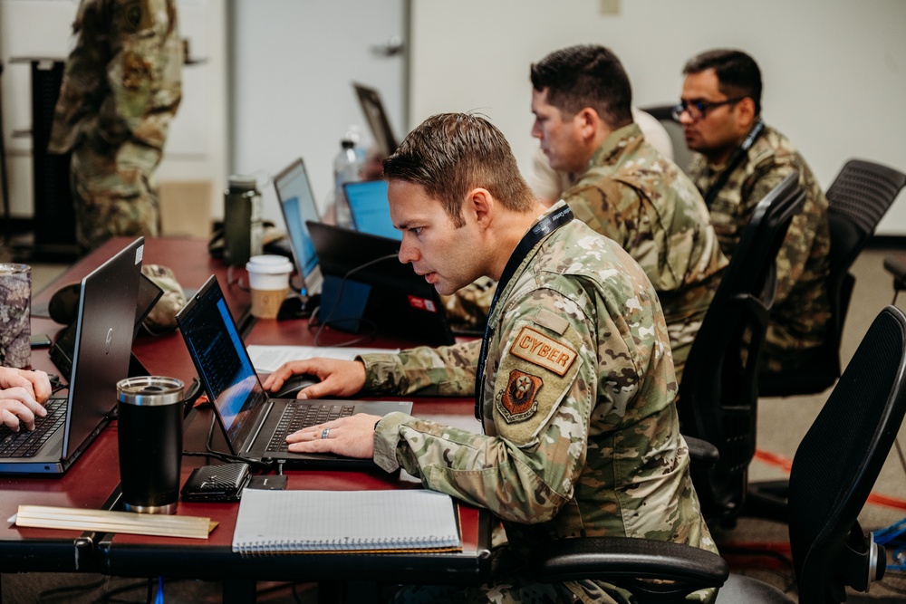 Oklahoma Guardsmen win Cyber Shield; a modern cyber warfare training exercise