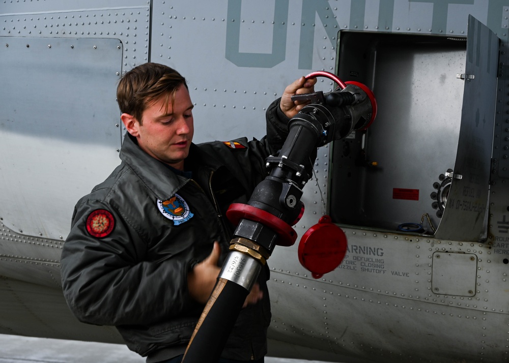 DVIDS - Images - Ground Ops: The unsung heroes who propel plane ...