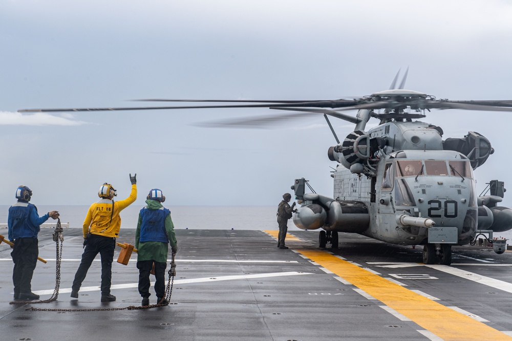 31st MEU Conducts a Fast Rope Exercise On the Flight Deck of USS America