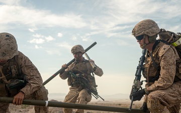 4-23: Bravo Co. 1st Battalion 23D Marines execute Range 400