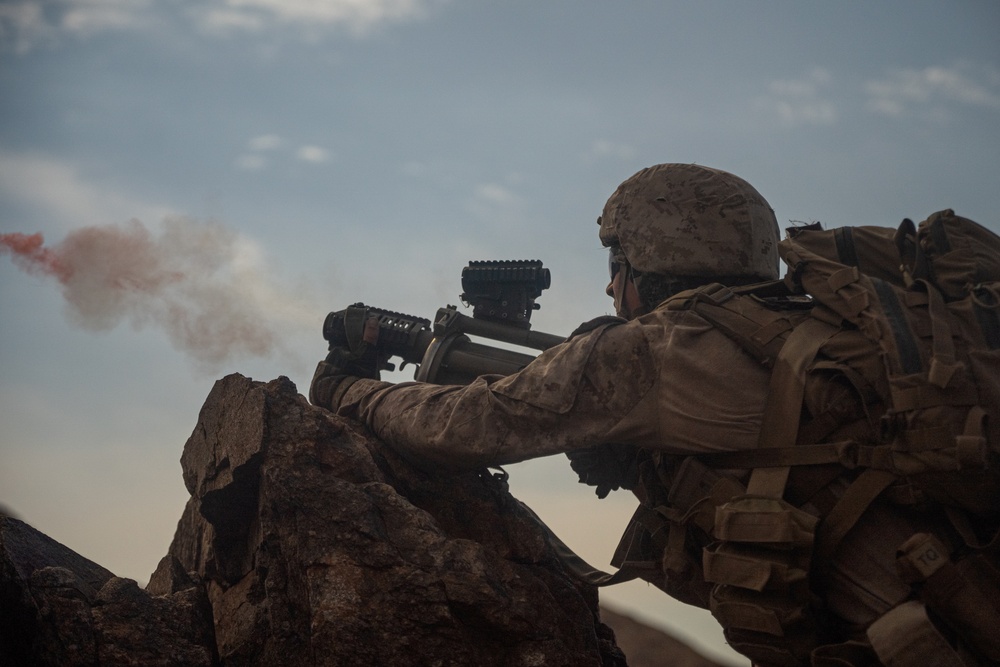 4-23: Bravo Co. 1st Battalion 23D Marines execute Range 400