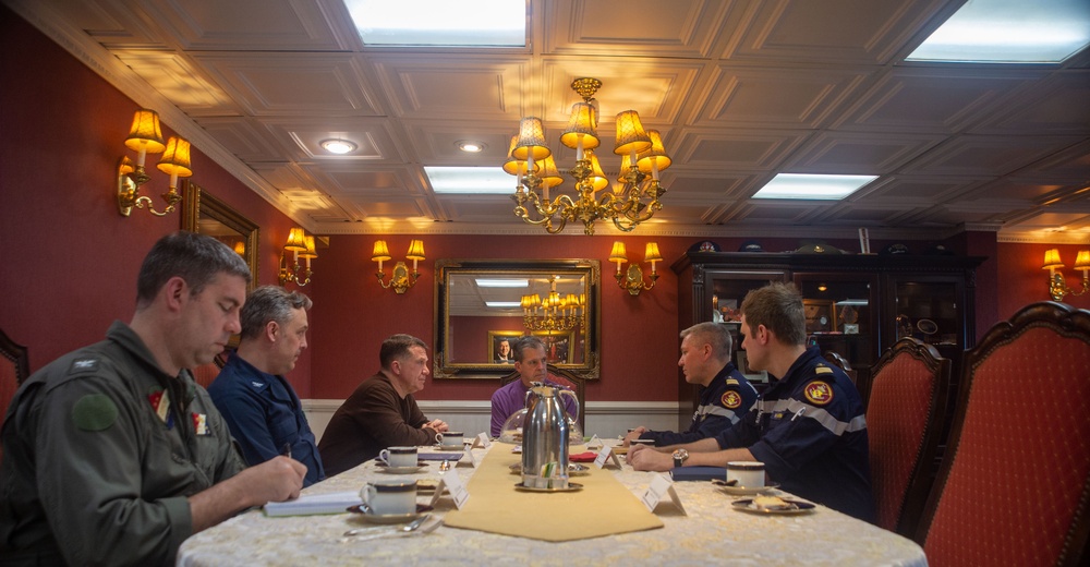 Carrier Strike Group 5 Hosts French Liaison Officers