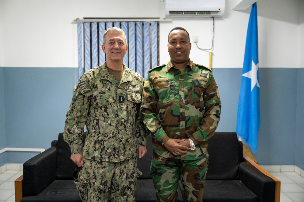 SOCAF commander visits Somalia