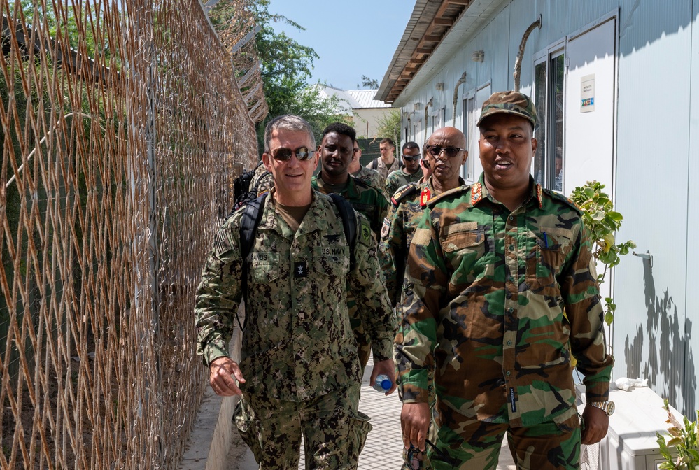 SOCAF commander visits Somalia