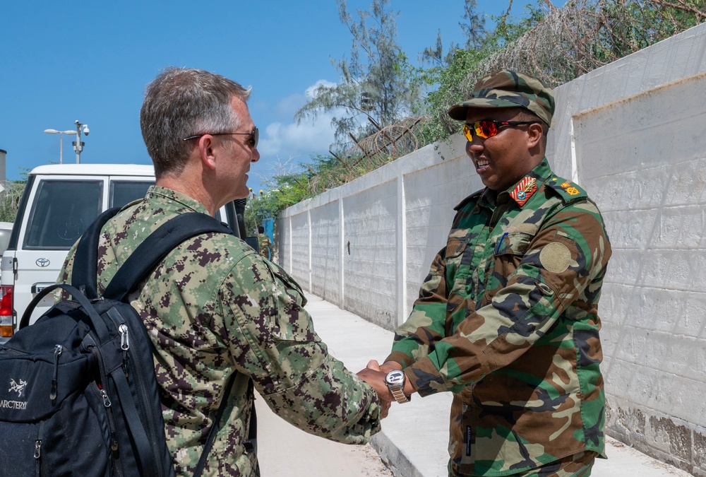 SOCAF commander visits Somalia