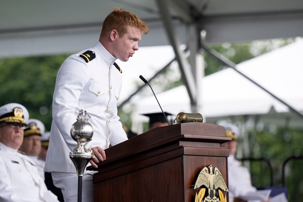 DSD Hosts USMMA Graduation