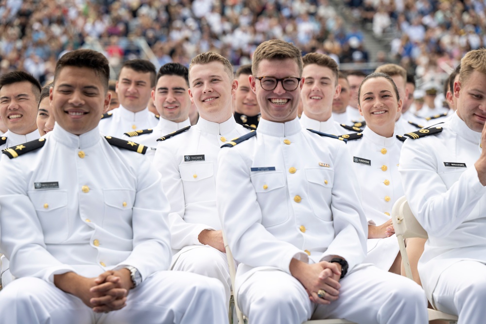 DSD Hosts USMMA Graduation