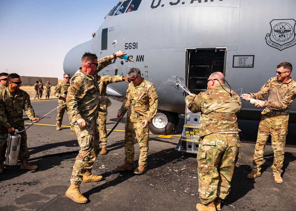 386 AEW Commander Fini Flight