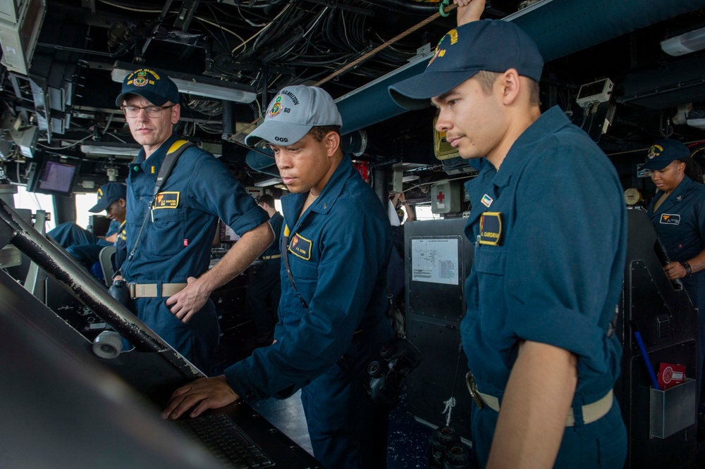 USS Paul Hamilton Strait Of Hormuz Transit