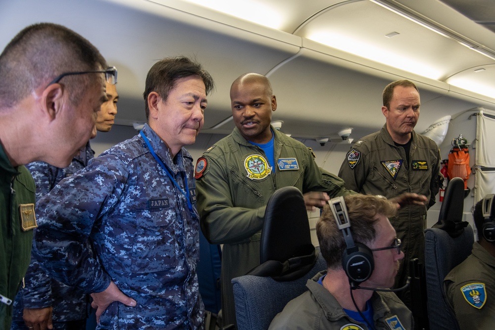 Patrol Squadron Two Six Hosts JMSDF Commander in Chief