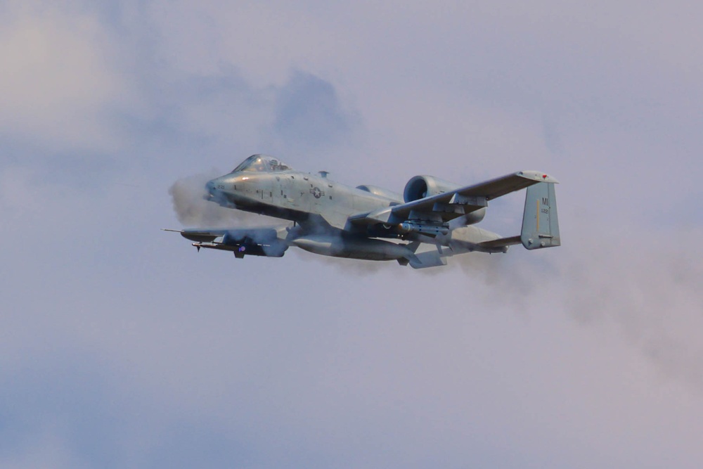 107th A-10s Train in Latvia