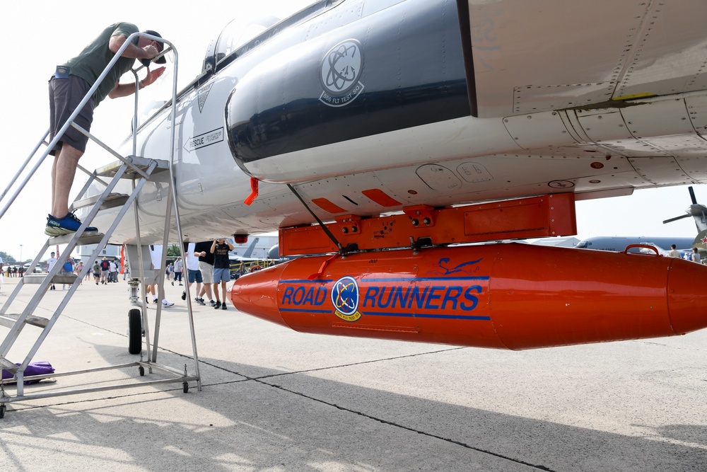 AEDC attends The Great Tennessee Air Show, educates public of important mission