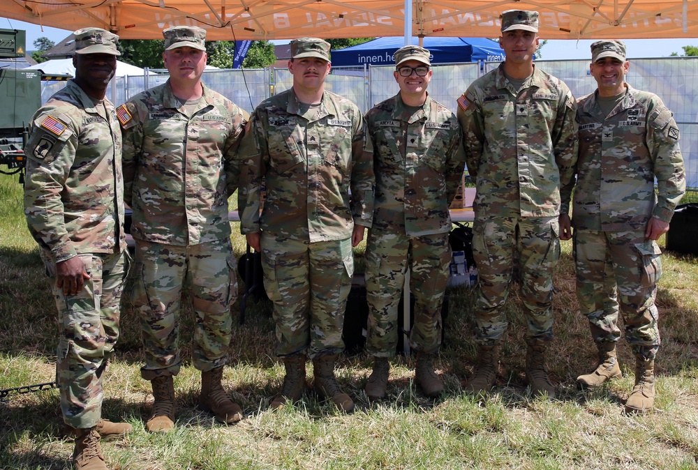 2d TSB personnel highlight career opportunities during Hessentag 2023