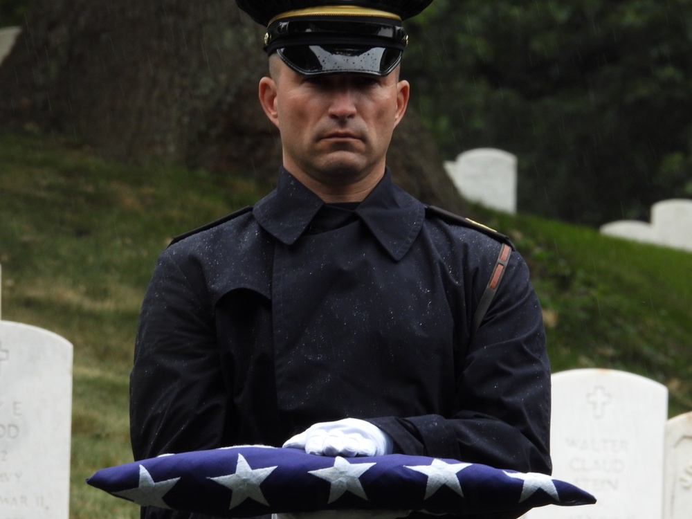 Vietnam MIA buried at Arlington