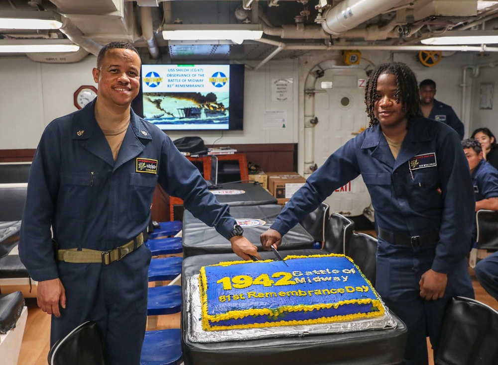 USS Shiloh Conducts Battle of Midway Ceremony