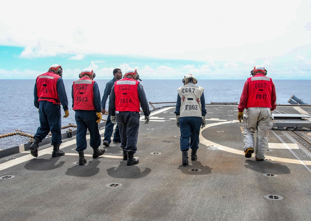 USS Shiloh Conducts Crash and Salvage Drill