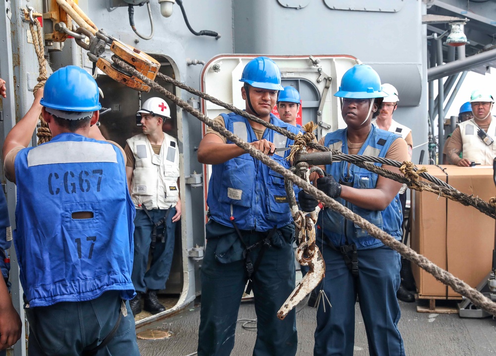 USS Shiloh Conducts Replenishment-At-Sea with USNS Yukon