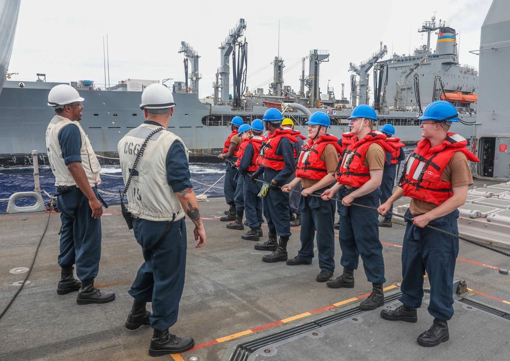 USS Shiloh Conducts Replenishment-At-Sea with USNS Yukon