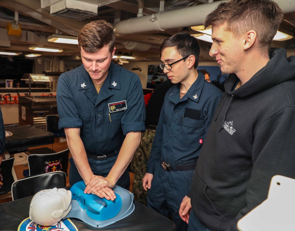 USS Shiloh Conducts CPR Course