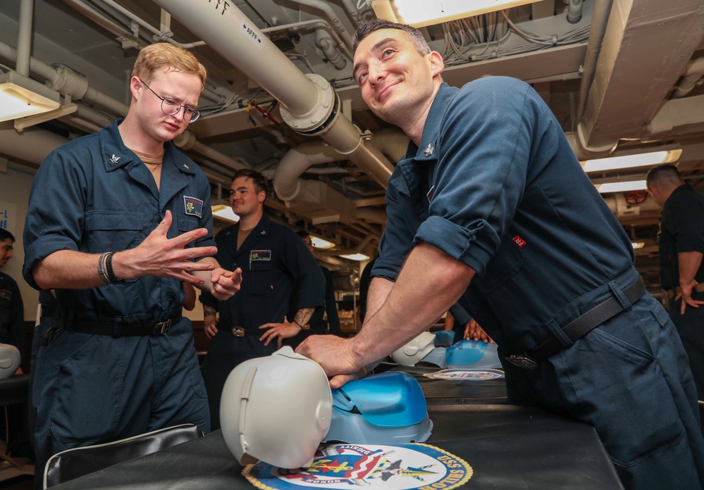 USS Shiloh Conducts CPR Course