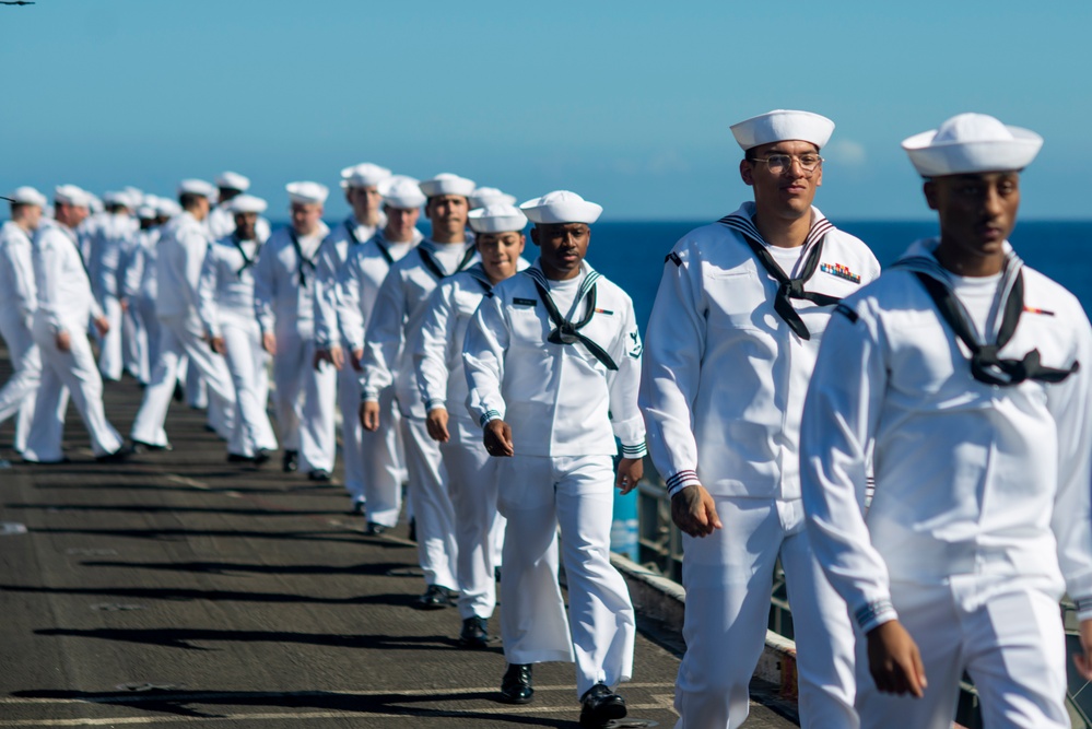 USS Nimitz Pulls Into Pearl Harbor