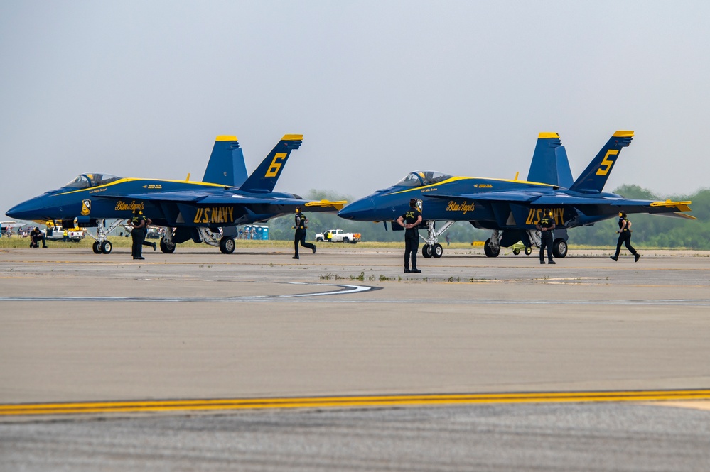DVIDS Images Columbus Airshow back after nearly 20 years [Image 4