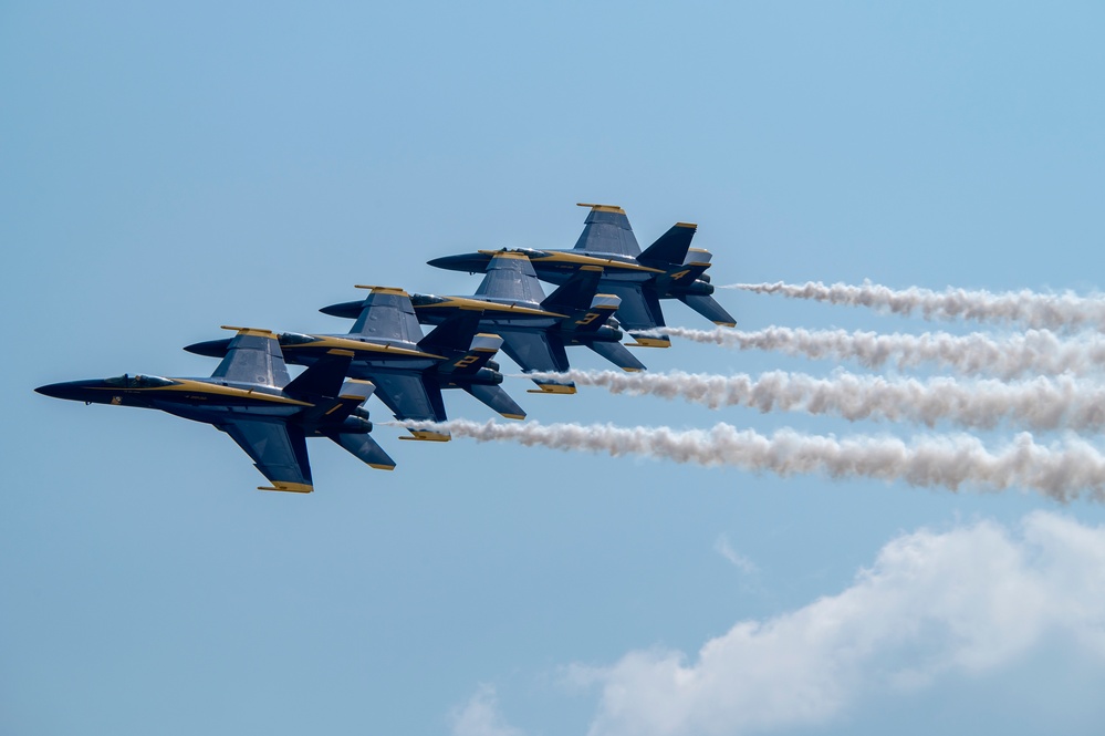 DVIDS Images Columbus Airshow back after nearly 20 years [Image 9