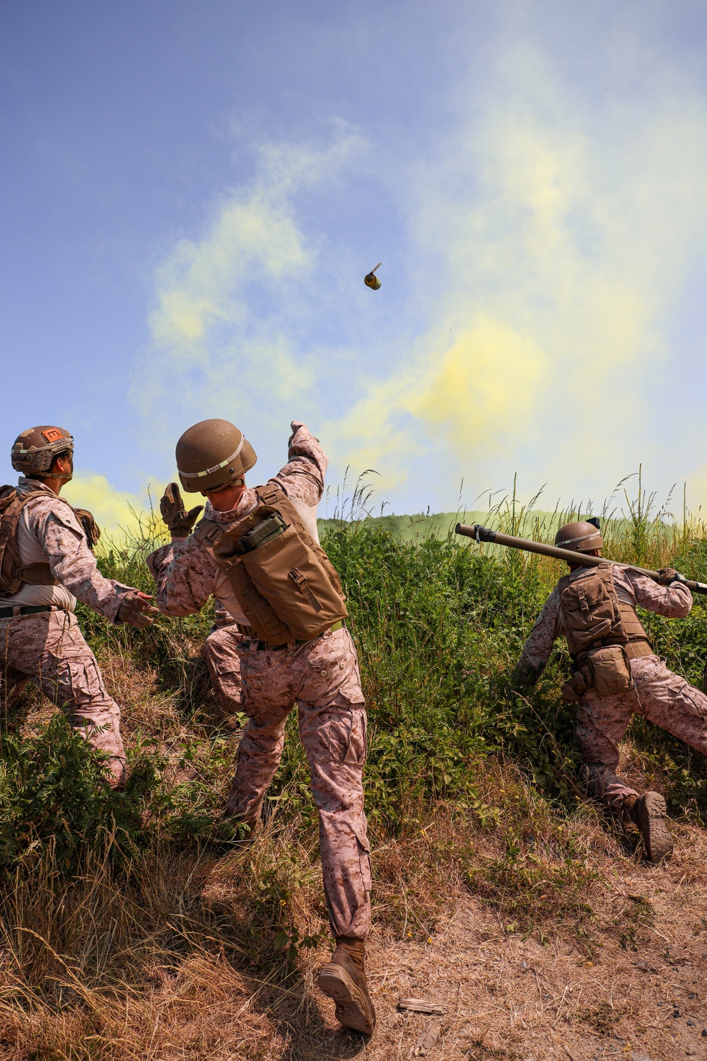 1st CEB and 1st EOD participate in integrated littoral ordnance disposal and explosive breaching