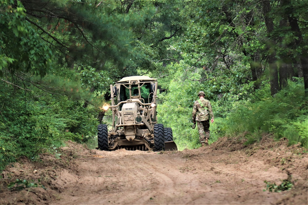 411th Engineers bring road-building skills to Fort McCoy troop project