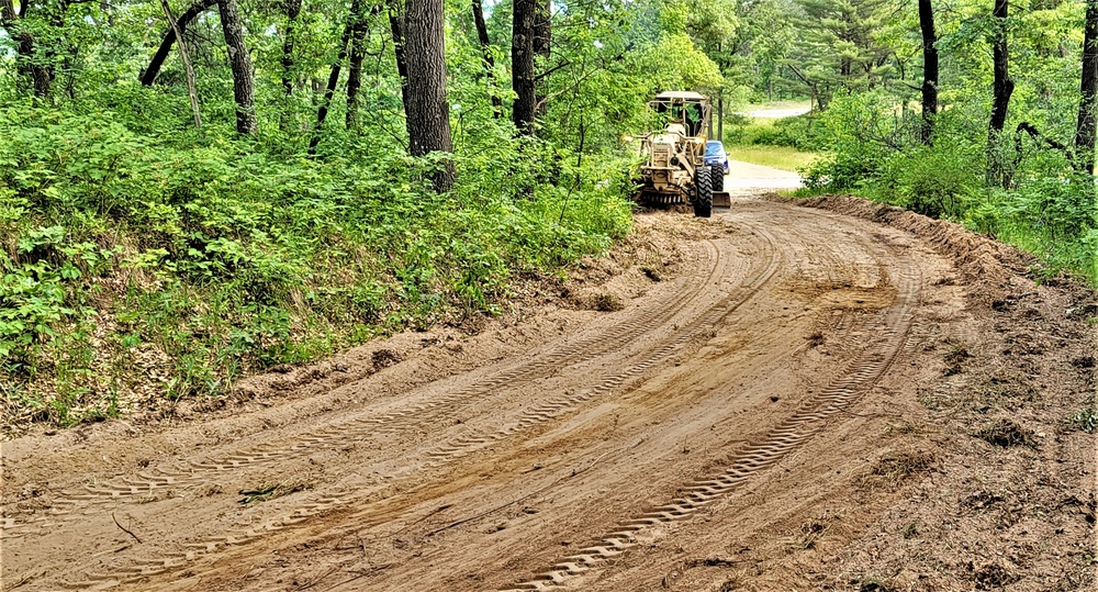 411th Engineers bring road-building skills to Fort McCoy troop project