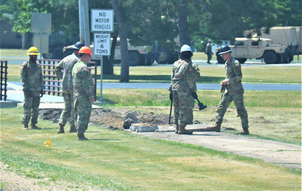 Army Reserve’s 389th Engineer Company supports troop projects at Fort McCoy