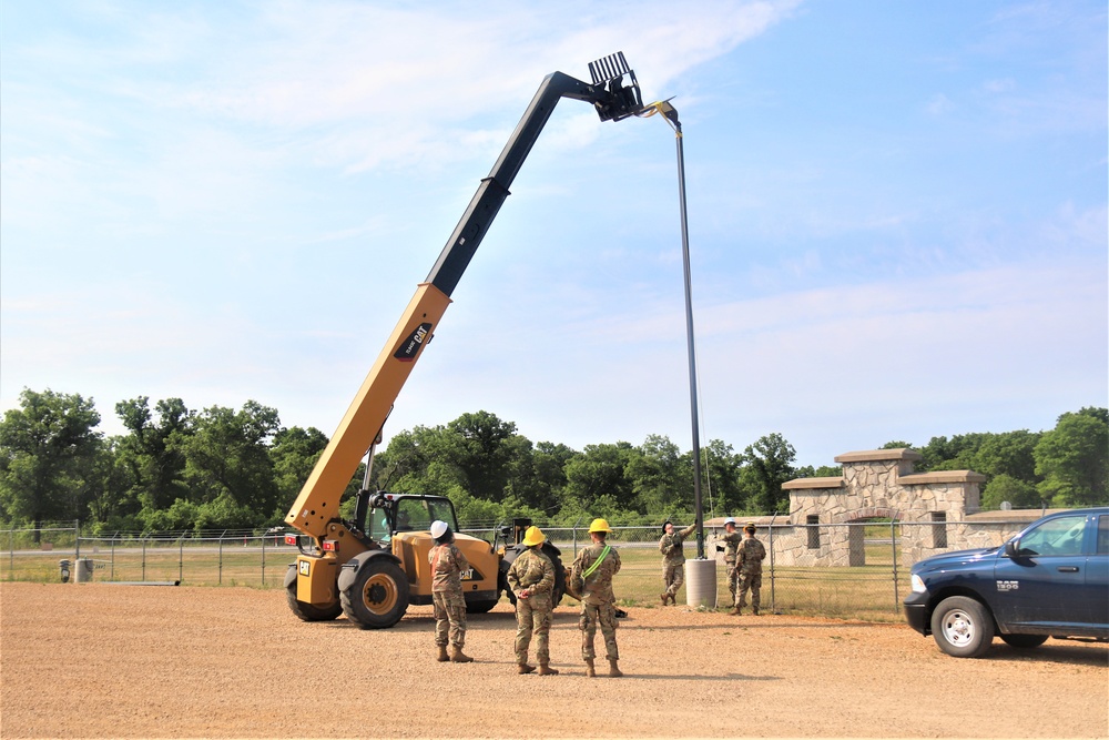 Army Reserve’s 389th Engineer Company supports troop projects at Fort McCoy