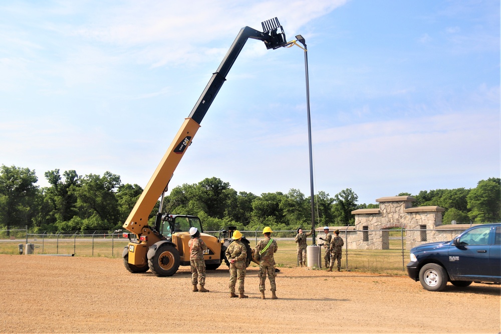 Army Reserve’s 389th Engineer Company supports troop projects at Fort McCoy